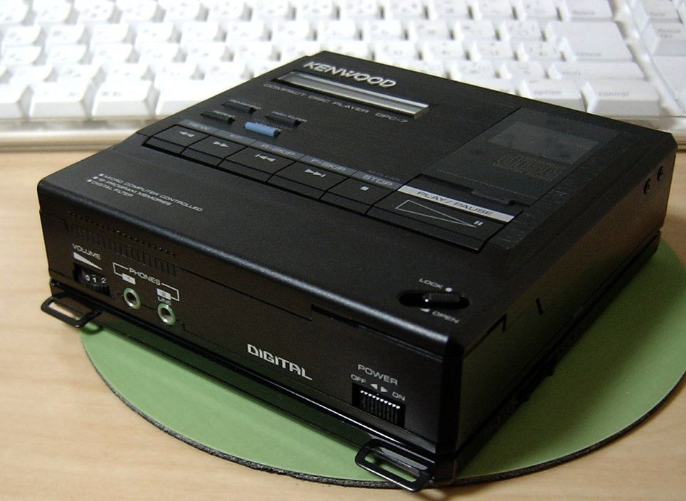 【動作未確認】 KENWOOD DPC-7 ポータブル　CDプレーヤー 動作未確認】 KENWOOD DPC-7 ポータブル CDプレーヤー